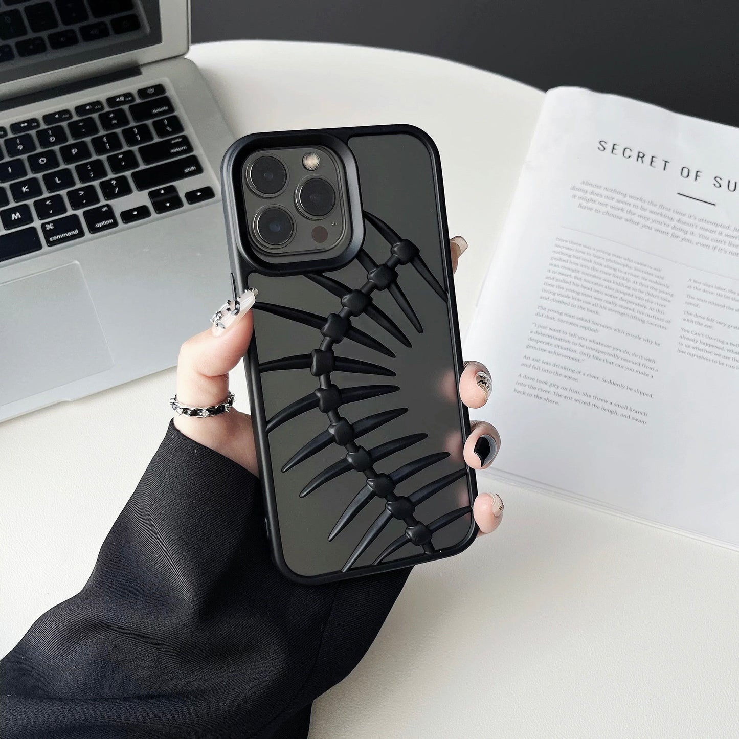 Hollow Fishbone Phone Case
