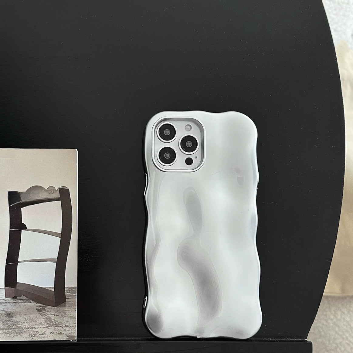 Cool Undulating Phone Case